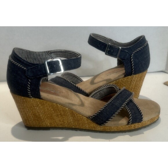 Sketchers With Memory Foam Women’s Wedge Sandals. Size 8. Denim. - Picture 1 of 11